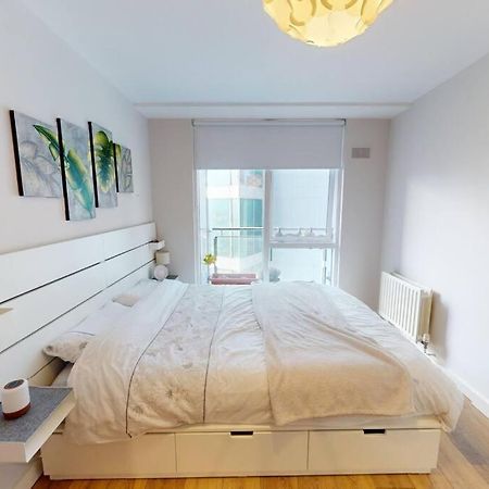 Centrally Located, Comfy 2-Bed 2-Bath Apt Dublin Kültér fotó